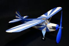 有限会社スタジオミドは、ゴム動力プロペラ飛行機・工作飛行機を組立て 